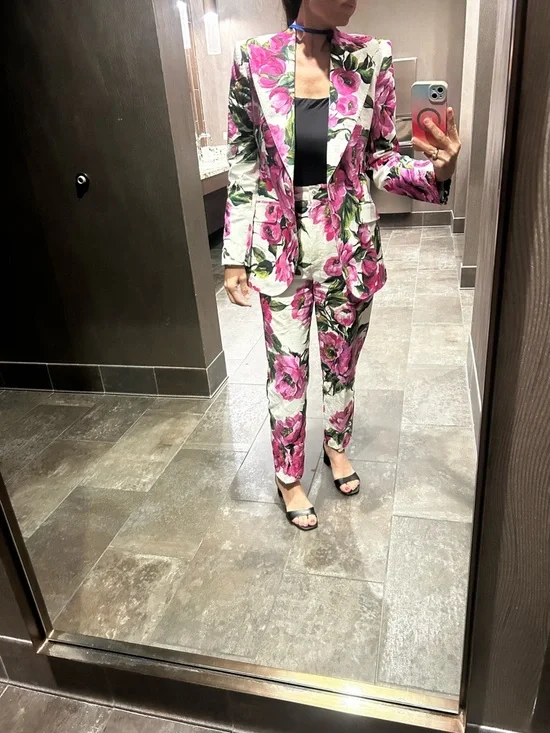 Dolce and Gabbana Peonies Jacquard Single-Breasted Jacket and pantsuit - Picture 13 of 14
